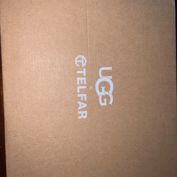 Ugg X Telfar - Picture 3 of 4